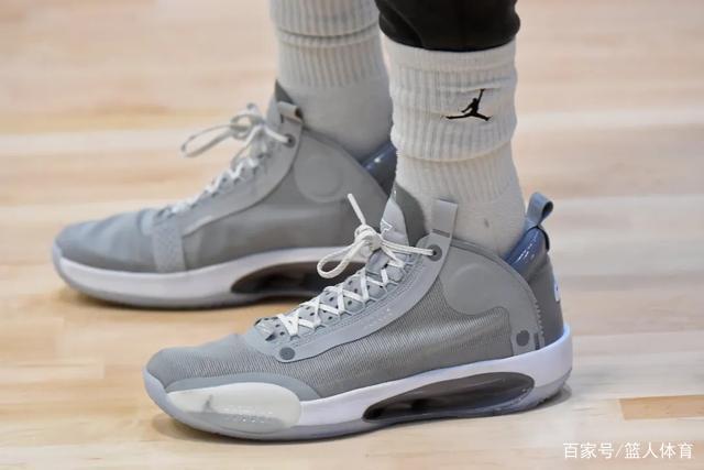 库里空砍60分吹杨35+6 老鹰加时险胜勇士4连胜