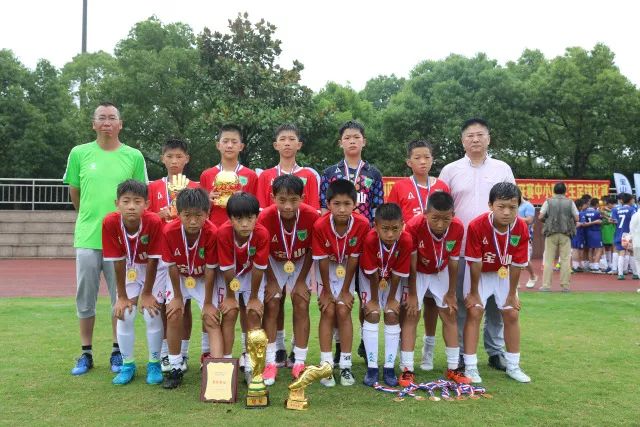 意大利杯-劳塔罗梅开二度 国米2-1佛罗伦萨夺冠