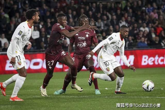 意甲-莫拉塔建功普利希奇破门 AC米兰3-0莱切